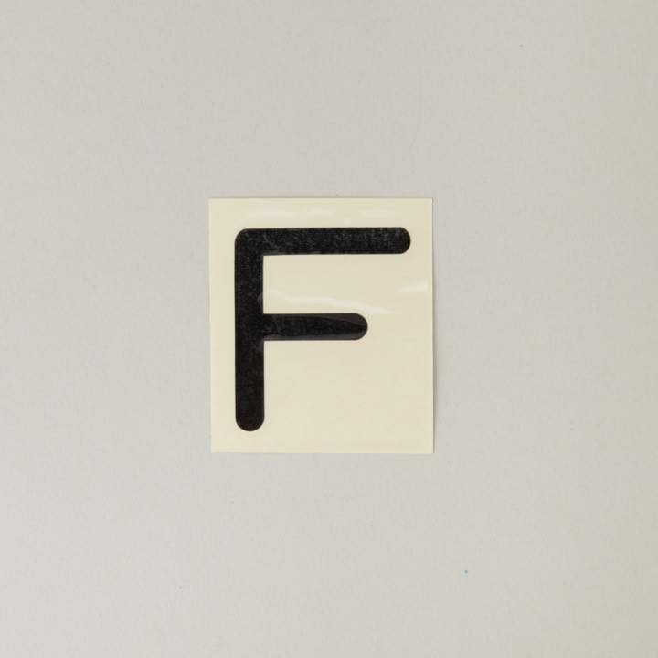 スコッチカル文字 「F」 - THE PROSUS SHOP